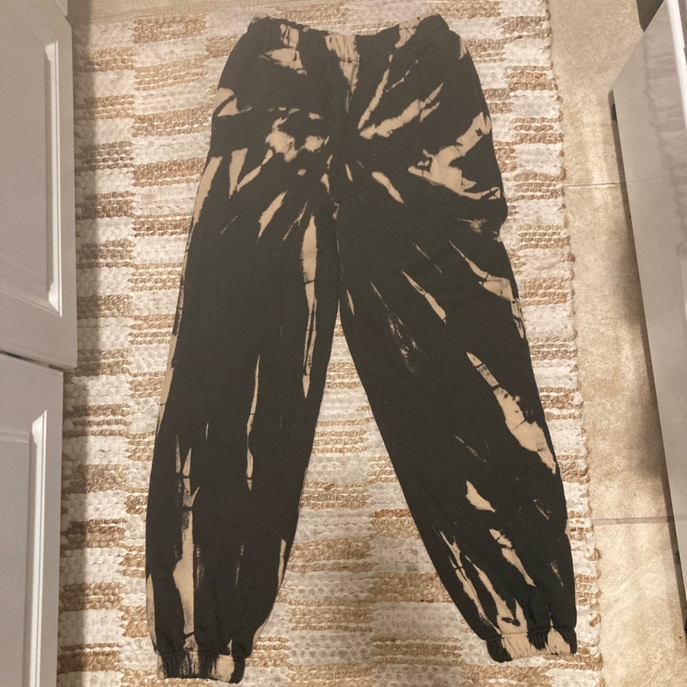 Tie-Dye Jogger Pants in Black and Tan - NWT